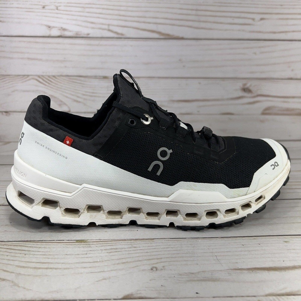 On Cloud Cloudultra Running Shoes Womens Size 8 Black White Athletic Sneakers